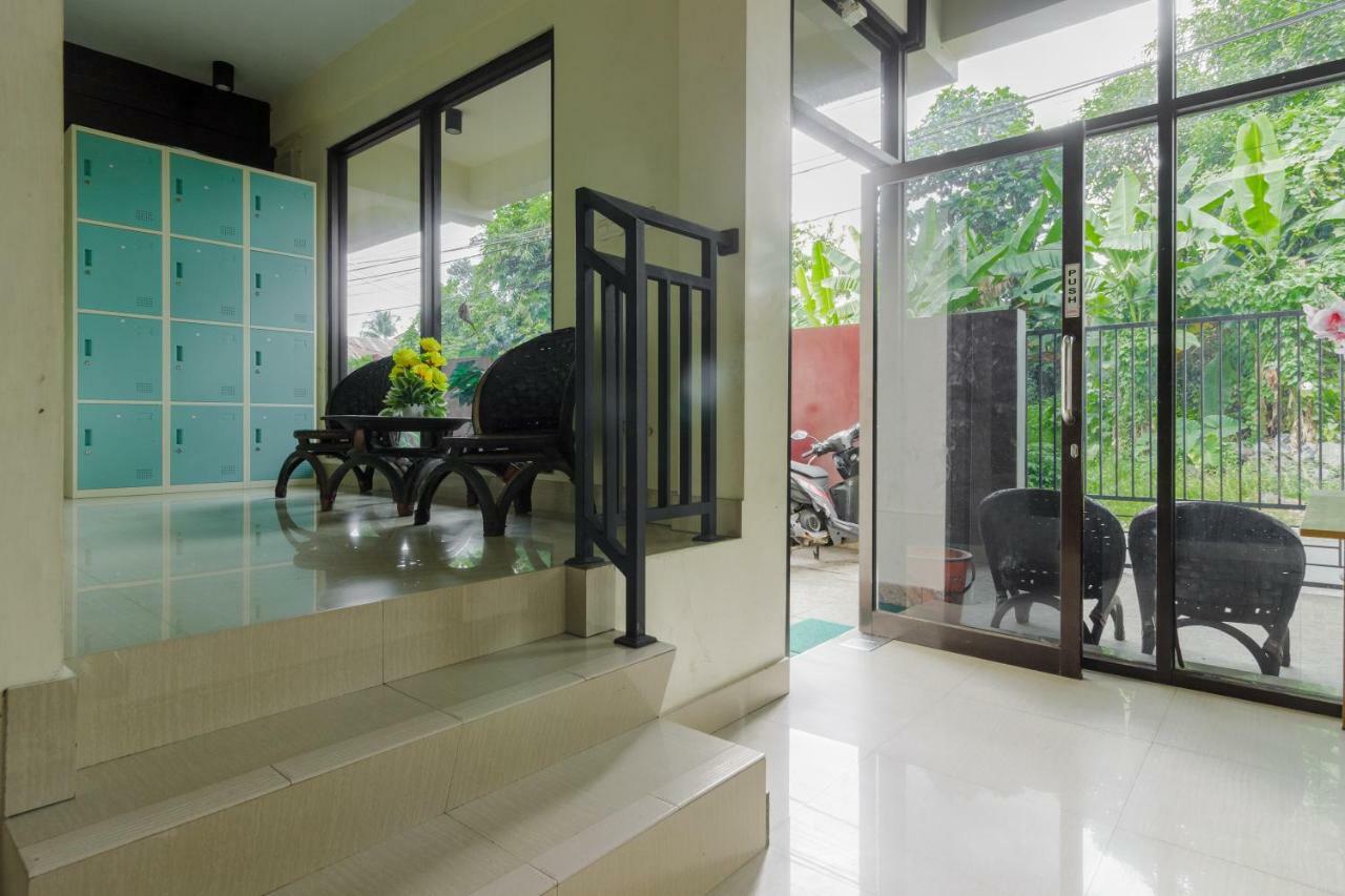 Hotel Reddoorz @ Malalayang 2 Manado Extérieur photo